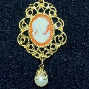 Vintage Coventry Cameo Necklace